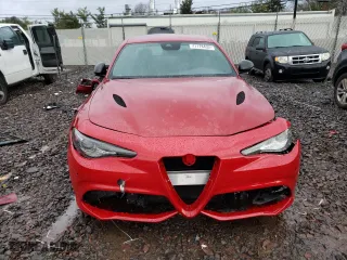 2018 Alfa Romeo Giulia Quadrifoglio with VIN ZARFAEAV9J7579163, listed as a Copart auction lot 71178432 with 11,996 mi miles. Bid and sale history available at carsss.com. Image 5.