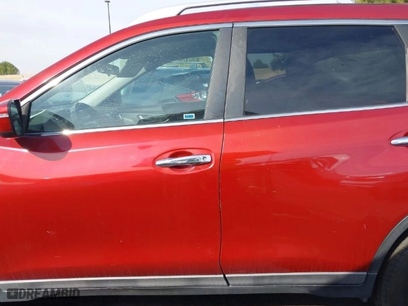 2015 Nissan Rogue S with VIN 5N1AT2ML5FC852231, listed as a IAAI auction lot 41601326 with 214,806 mi miles. Bid and sale history available at carsss.com. Image 15.