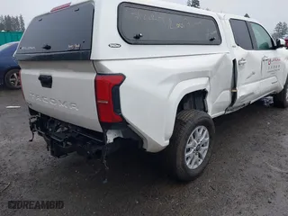 2024 Toyota Tacoma 4WD SR5 with VIN 3TYLB5JN0RT006653, listed as a IAAI auction lot 41761943 with 4,462 mi miles. Bid and sale history available at carsss.com. Image 17.