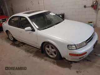 1998 Nissan Maxima GXE z VIN JN1CA21A9WM805626, wystawiony jako IAAI lot #42497316 z przebiegiem 195 991 mil mil oraz . Historia ofert i sprzedaży dostępna na DreamBid. Obrazek 1.