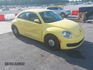 2013 Volkswagen Beetle с VIN 3VWHX7AT7DM613197, выставлен на аукционе IAAI как лот 41298890 с пробегом 130 219 миль миль и . История ставок и продаж доступна на DreamBid. Изображение 1.