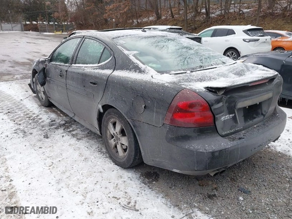 2005 Pontiac Grand Prix GT with VIN 2G2WS522451178087, listed as a IAAI auction lot 41033584 with 88,554 mi miles. Bid and sale history available at carsss.com. Image 3.