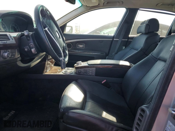 2008 BMW 7 Series 750i with VIN WBAHL83508DT13048, listed as a Copart auction lot 70463774 with 140,781 mi miles and Salvage Title. Bid and sale history available at carsss.com. Image 7.