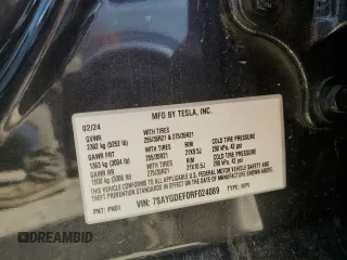 2024 Tesla Model Y Performance z VIN 7SAYGDEF0RF024089, wystawiony jako Copart lot #53981865 z przebiegiem Nie podano mil oraz Szkoda całkowita • Salvage title. Historia ofert i sprzedaży dostępna na DreamBid. Obrazek 12.