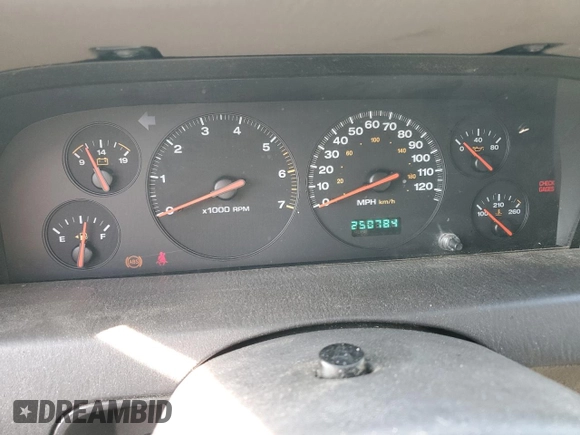 2001 Jeep Grand Cherokee Laredo z VIN 1J4GW48S91C578800, wystawiony jako Copart lot #87934695 z przebiegiem 250 784 mil mil oraz Szkoda całkowita • Salvage title. Historia ofert i sprzedaży dostępna na DreamBid. Obrazek 9.