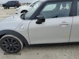 2021 MINI Hardtop 4 Door Cooper S with VIN WMWXU9C0XM2P38902, listed as a Copart auction lot 79684634 with Not provided miles and Non repairable. Bid and sale history available at DreamBid. Image 12.