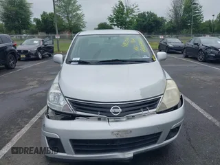 2011 Nissan Versa S с VIN 3N1BC1AP4BL454732, выставлен на аукционе IAAI как лот 42501211 с пробегом 176 032 миль миль и . История ставок и продаж доступна на DreamBid. Изображение 6.