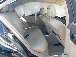 2013 Mercedes-Benz C 300 Sport z VIN WDDGF8AB3DG123189, wystawiony jako IAAI lot #42201267 z przebiegiem 127 315 mil mil oraz . Historia ofert i sprzedaży dostępna na DreamBid. Obrazek 8.