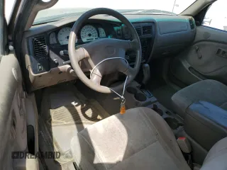 2002 Toyota Tacoma PreRunner с VIN 5TESN92N82Z071943, выставлен на аукционе Copart как лот 64393605 с пробегом 176 677 миль миль и Списание • Salvage title. История ставок и продаж доступна на DreamBid. Изображение 8.