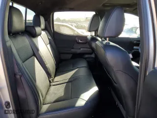 2019 Toyota Tacoma 4WD SR5 with VIN 3TMDZ5BN0KM078758, listed as a Copart auction lot 48088105 with 47,058 mi miles and Salvage Title. Bid and sale history available at carsss.com. Image 11.