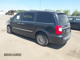 2016 Chrysler Town & Country Touring z VIN 2C4RC1CG6GR248203, wystawiony jako IAAI lot #42098444 z przebiegiem Nie podano mil oraz . Historia ofert i sprzedaży dostępna na DreamBid. Obrazek 3.