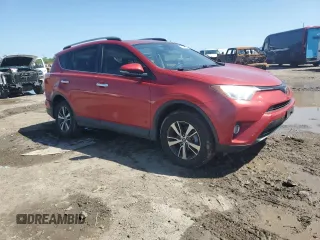2017 Toyota RAV4 XLE with VIN JTMWFREV3HJ121385, listed as a Copart auction lot 52240585 with 77,944 mi miles and Salvage Title. Bid and sale history available at carsss.com. Image 4.