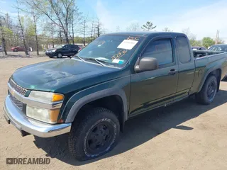2005 Chevrolet Colorado LS Z71 with VIN 1GCDT196758259387, listed as a IAAI auction lot 42091389 with 191,802 mi miles. Bid and sale history available at carsss.com. Image 2.