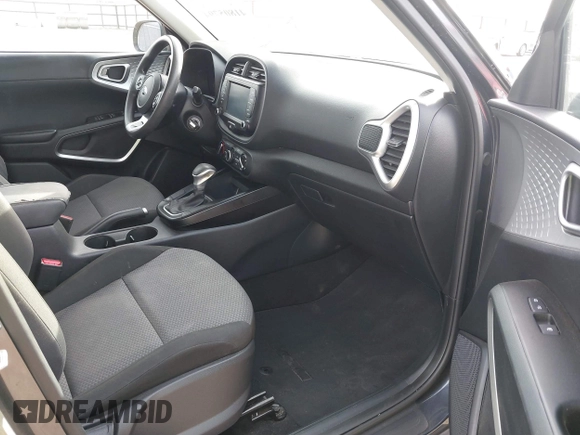 2020 Kia Soul LX with VIN KNDJ23AUXL7083367, listed as a IAAI auction lot 41805794 with 74,582 mi miles. Bid and sale history available at carsss.com. Image 5.