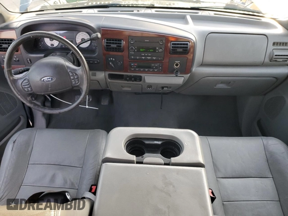 2006 Ford F-250 XL with VIN 1FTSW21P06EC13170, listed as a Copart auction lot 44038305 with 198,100 mi miles and Clean title. Bid and sale history available at DreamBid. Image 8.