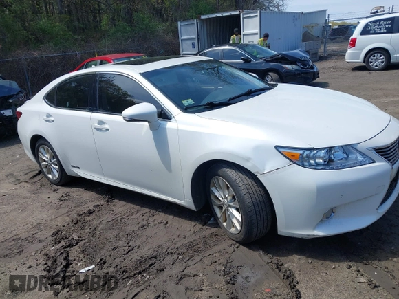 2013 Lexus ES 300h Hybrid with VIN JTHBW1GG1D2038698, listed as a IAAI auction lot 42173883 with 253,281 mi miles. Bid and sale history available at carsss.com. Image 12.