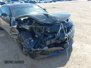 2017 Chevrolet Camaro 2SS z VIN 1G1FH1R75H0160100, wystawiony jako IAAI lot #41674610 z przebiegiem 82 635 mil mil oraz . Historia ofert i sprzedaży dostępna na DreamBid. Obrazek 6.