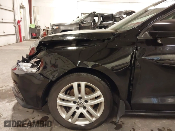 2015 Volkswagen Jetta S with VIN 3VW2K7AJ4FM243087, listed as a IAAI auction lot 42525961 with 118,224 mi miles and . Bid and sale history available at DreamBid. Image 12.