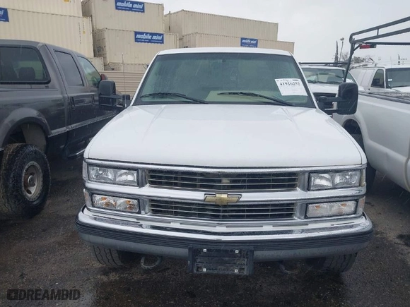 1996 Chevrolet C/K 2500 with VIN 1GCGK29R7TE237856, listed as a IAAI auction lot 41916252 with 213,506 mi miles. Bid and sale history available at carsss.com. Image 12.