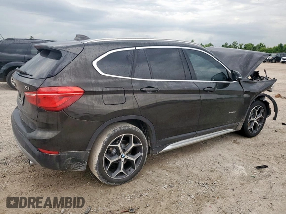 2017 BMW X1 xDrive28i z VIN WBXHT3C35H5F71683, wystawiony jako Copart lot #57761785 z przebiegiem 78 220 mil mil oraz Czysty tytuł • Clean title. Historia ofert i sprzedaży dostępna na DreamBid. Obrazek 3.