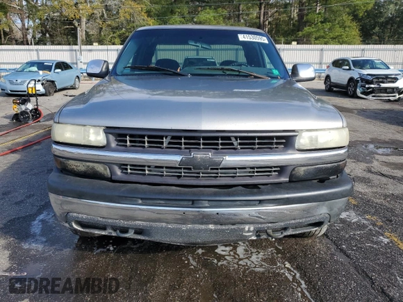 2000 Chevrolet Silverado 1500 with VIN 2GCEC19W3Y1334095, listed as a Copart auction lot 41530595 with 254,054 mi miles and Salvage Title. Bid and sale history available at DreamBid. Image 5.