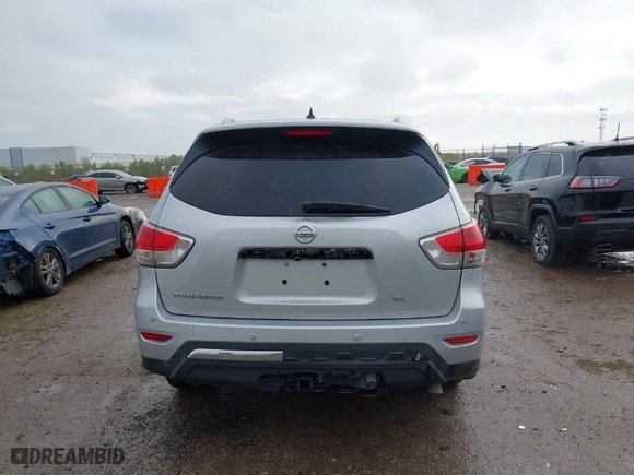 2014 Nissan Pathfinder SV with VIN 5N1AR2MN8EC663054, listed as a IAAI auction lot 41023768 with 177,994 mi miles. Bid and sale history available at carsss.com. Image 16.