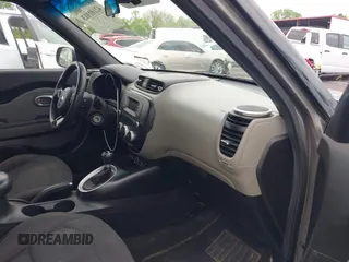 2016 Kia Soul with VIN KNDJN2A27G7258308, listed as a IAAI auction lot 42101913 with 151,599 mi miles and . Bid and sale history available at DreamBid. Image 5.