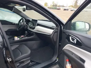 2024 Jeep Compass Limited z VIN 3C4NJDCN1RT141824, wystawiony jako IAAI lot #40741507 z przebiegiem 3 028 mil mil oraz . Historia ofert i sprzedaży dostępna na DreamBid. Obrazek 5.