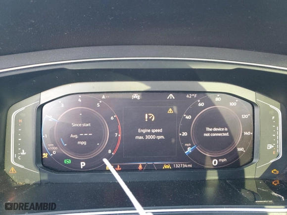 2020 Volkswagen Tiguan SEL Premium R-Line with VIN 3VV4B7AXXLM068664, listed as a Copart auction lot 83243264 with 132,734 mi miles and Salvage Title. Bid and sale history available at carsss.com. Image 9.