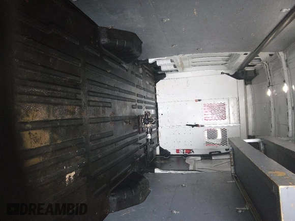 2018 Ford Transit с VIN 1FTYR3XM8JKB31055, выставлен на аукционе IAAI как лот 42791422 с пробегом 130 835 миль миль и . История ставок и продаж доступна на DreamBid. Изображение 3.