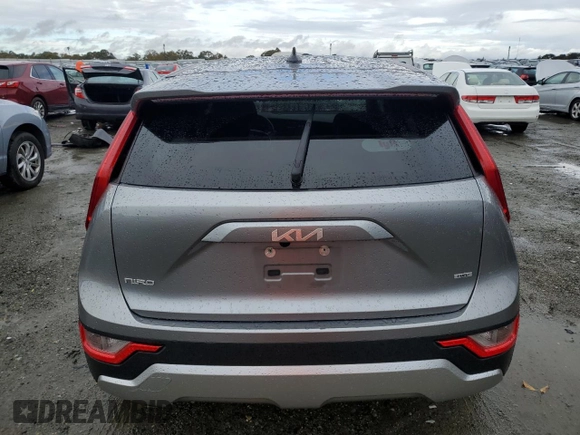 2023 Kia Niro LX with VIN KNDCP3LE3P5070459, listed as a Copart auction lot 81732734 with 95,683 mi miles and Salvage Title. Bid and sale history available at carsss.com. Image 6.