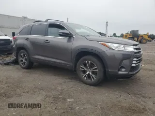 2017 Toyota Highlander LE with VIN 5TDBZRFH9HS377774, listed as a Copart auction lot 62551485 with 75,292 mi miles and Salvage title. Bid and sale history available at DreamBid. Image 4.