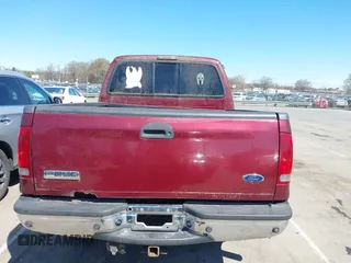 2006 Ford F-250 XL z VIN 1FTSX21P06ED33807, wystawiony jako IAAI lot #41824991 z przebiegiem 179 423 mil mil oraz . Historia ofert i sprzedaży dostępna na DreamBid. Obrazek 16.