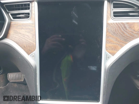 2017 Tesla Model S 100D with VIN 5YJSA1E25HF215778, listed as a IAAI auction lot 41692605 with Not Provided miles and . Bid and sale history available at DreamBid. Image 15.