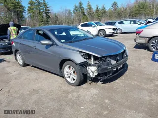 2013 Hyundai Sonata GLS with VIN 5NPEB4AC4DH563027, listed as a IAAI auction lot 42049183 with 157,896 mi miles. Bid and sale history available at carsss.com. Image 1.