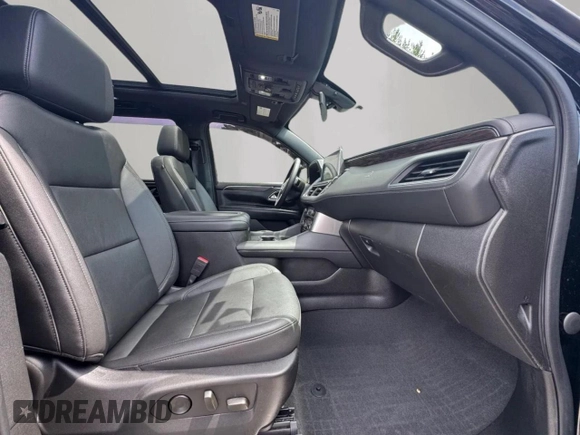 2022 Chevrolet Suburban LT with VIN 1GNSKCKD8NR10297, listed as a Copart auction lot 62238575 with 195,782 mi miles and Clean title. Bid and sale history available at DreamBid. Image 5.