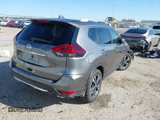 2020 Nissan Rogue S z VIN 5N1AT2MT7LC713875, wystawiony jako IAAI lot #41758058 z przebiegiem 46 529 mil mil oraz . Historia ofert i sprzedaży dostępna na DreamBid. Obrazek 4.