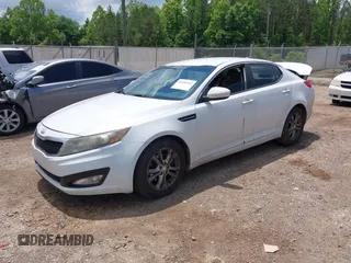 2013 Kia Optima LX z VIN 5XXGM4A79DG170660, wystawiony jako IAAI lot #42216942 z przebiegiem 210 481 mil mil oraz . Historia ofert i sprzedaży dostępna na DreamBid. Obrazek 2.