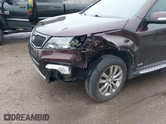 2013 Kia Sorento SX with VIN 5XYKWDA20DG370685, listed as a IAAI auction lot 42084027 with 1 mi miles. Bid and sale history available at carsss.com. Image 6.