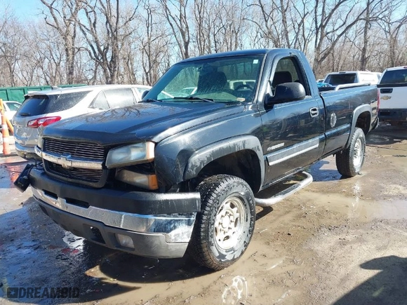 2004 Chevrolet Silverado 2500HD Work Truck with VIN 1GCHK24U84E298859, listed as a IAAI auction lot 41802277 with 1 mi miles. Bid and sale history available at carsss.com. Image 2.