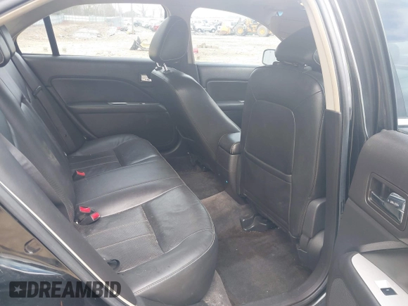 2010 Mercury Milan Premier with VIN 3MEHM0JA2AR647725, listed as a IAAI auction lot 41520840 with 236,123 mi miles and . Bid and sale history available at DreamBid. Image 8.