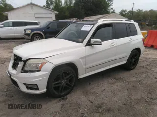 2011 Mercedes-Benz GLK GLK 350 with VIN WDCGG8HB0BF670401, listed as a IAAI auction lot 42027976 with 191,570 mi miles. Bid and sale history available at carsss.com. Image 2.