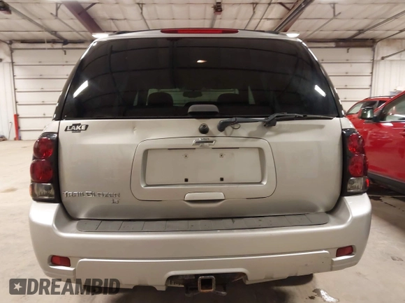2007 Chevrolet TrailBlazer LS with VIN 1GNDT13S072267270, listed as a IAAI auction lot 41913360 with 152,678 mi miles. Bid and sale history available at carsss.com. Image 17.