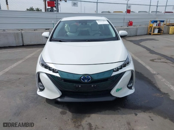 2017 Toyota Prius Prime Plus with VIN JTDKARFP1H3027989, listed as a IAAI auction lot 41681892 with NaN miles. Bid and sale history available at carsss.com. Image 12.