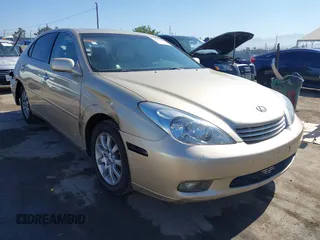 2002 Lexus ES 300 z VIN JTHBF30G725018537, wystawiony jako IAAI lot #42573500 z przebiegiem 307 711 mil mil oraz . Historia ofert i sprzedaży dostępna na DreamBid. Obrazek 1.