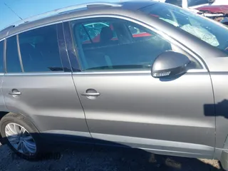 2011 Volkswagen Tiguan SE with VIN WVGBV7AX7BW538690, listed as a IAAI auction lot 41338881 with Not Provided miles and . Bid and sale history available at DreamBid. Image 14.