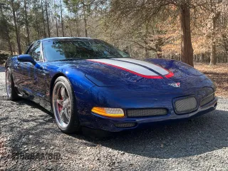 2004 Chevrolet Corvette Z06 with VIN 1G1YY12S945126732, listed as a Copart auction lot 46402085 with 34,600 mi miles and Clean Title. Bid and sale history available at carsss.com. Image 2.