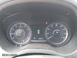 2016 Hyundai Azera Limited with VIN KMHFH4JG9GA555812, listed as a IAAI auction lot 41772140 with 103,027 mi miles. Bid and sale history available at carsss.com. Image 7.