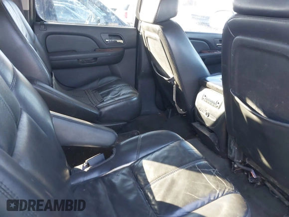 2007 Chevrolet Suburban LT with VIN 1GNFC16037R407726, listed as a IAAI auction lot 41480221 with 247,857 mi miles and . Bid and sale history available at DreamBid. Image 8.