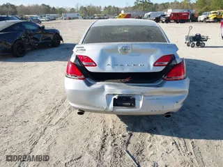 2006 Toyota Avalon XL with VIN 4T1BK36B16U075719, listed as a IAAI auction lot 41831884 with 215,448 mi miles. Bid and sale history available at carsss.com. Image 6.